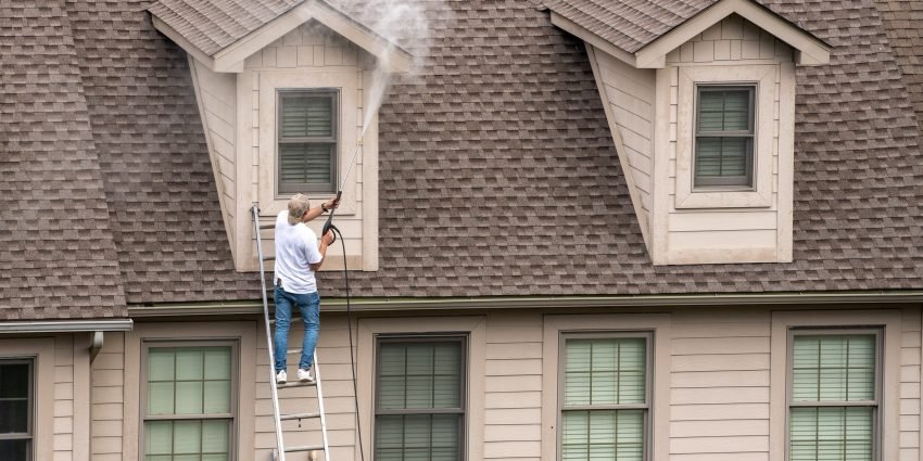 pressure cleaning for roof
