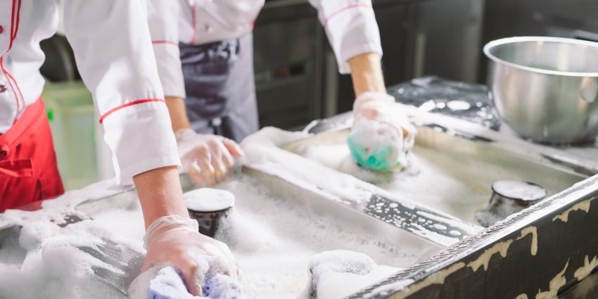 kitchen deep cleaning