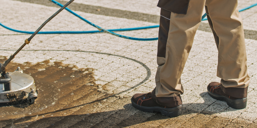 pressure cleaning or soft washing